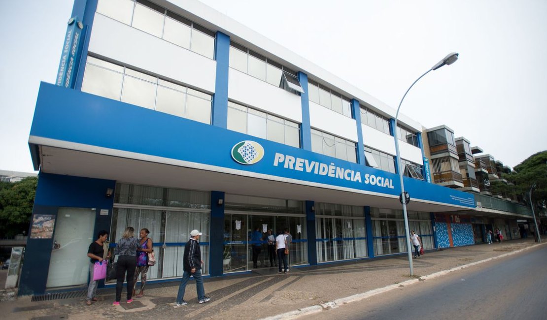 Fila do INSS tem 1,5 milhão de processos; metade precisa de perícia médica