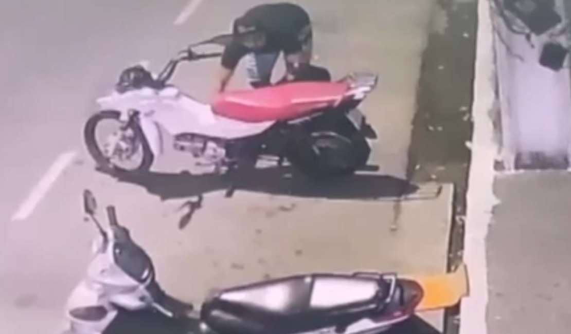[Vídeo] Roubo de peça central de motocicletas chama atenção da polícia em Arapiraca