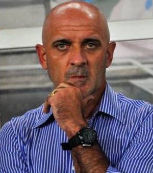 Itamar Schulle deixa comando do Botafogo PB após briga em vestiário