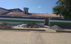 Escola fica localizada no distrito Barra Grande