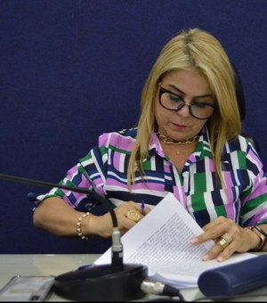  Vereadora pede suspensão da taxa de ocupação do solo para ambulantes de Maceió