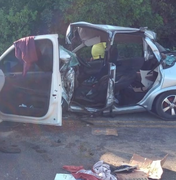 Grave acidente envolvendo 2 carros faz quatro vítimas na AL-101 Sul, em Coruripe