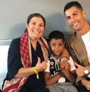 Mãe de Cristiano Ronaldo sofre AVC e é internada em Portugal