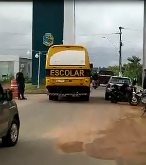 Motociclista colide em carro no Portal Capital na manhã desta segunda (23) em Palmeira