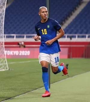 'Ano que vem é no Catar, careca', brinca Richarlison com presidente da Fifa