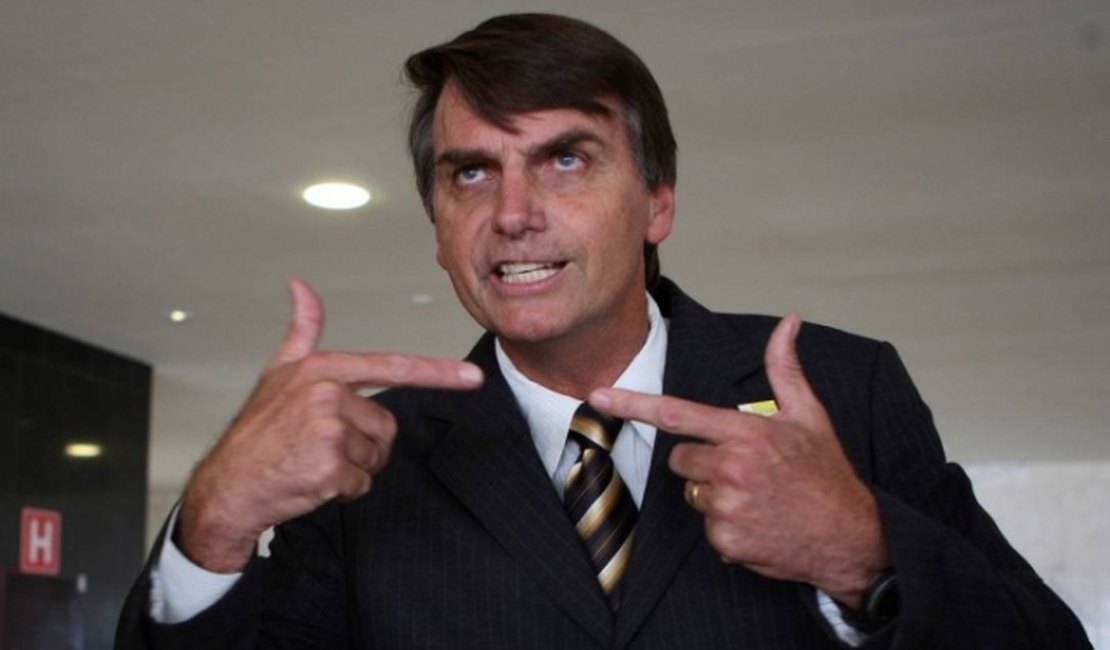 Bolsonaro é denunciado por crime contra a humanidade no Tribunal Penal Internacional