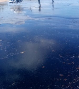 [Vídeo] Praias de Japaratinga são invadidas por manchas de petróleo