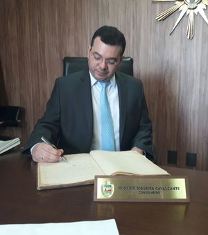 Rodrigo Siqueira Cavalcante toma posse como conselheiro do Tribunal de Contas