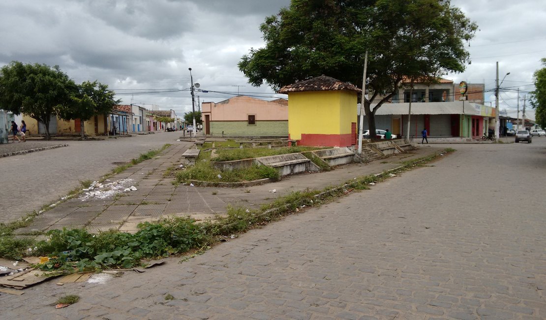 Homem arromba porta, invade residência e executa mulher em Arapiraca