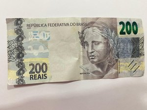 [Vídeo] Homem usa nota falsa de R$ 200,00 em loja de Arapiraca