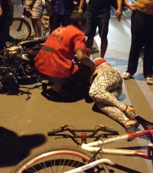 Moto-táxi clandestino atropela ciclista em cruzamento de Arapiraca