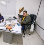 Gilberto Gonçalves assina ordem de serviço para reforma de praça em Rio Largo