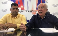 Prefeito Sérgio Lira concede coletiva na AMA