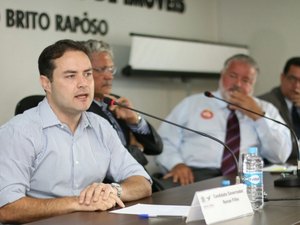 Renan Filho quer juros da dívida pública aplicados na educação