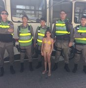 Polícia Militar encontra criança perdida na praia da Ponta Verde