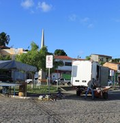 SMTT Penedo organiza carga e descarga de mercadorias na antiga Praça Costa e Silva