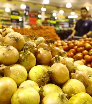 Procon Arapiraca monitora preços de itens nos supermercados