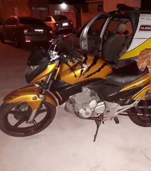 BPTran recupera motocicleta roubada no bairro do Vergel do Lago