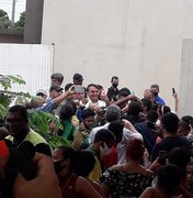 Bolsonaro desembarca em Maceió para primeiro evento