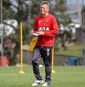Botafogo anuncia a contratação do técnico Paulo Autuori