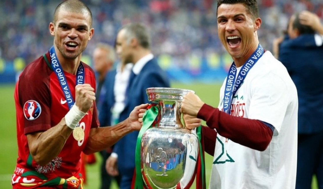 Na prorrogação, Portugal vence a França e fica com o título da Eurocopa
