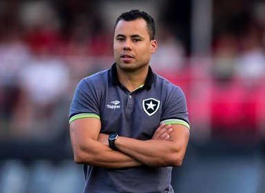 Após derrota, Jair Ventura cita 'Copa do Mundo' para Sport no Brasileirão