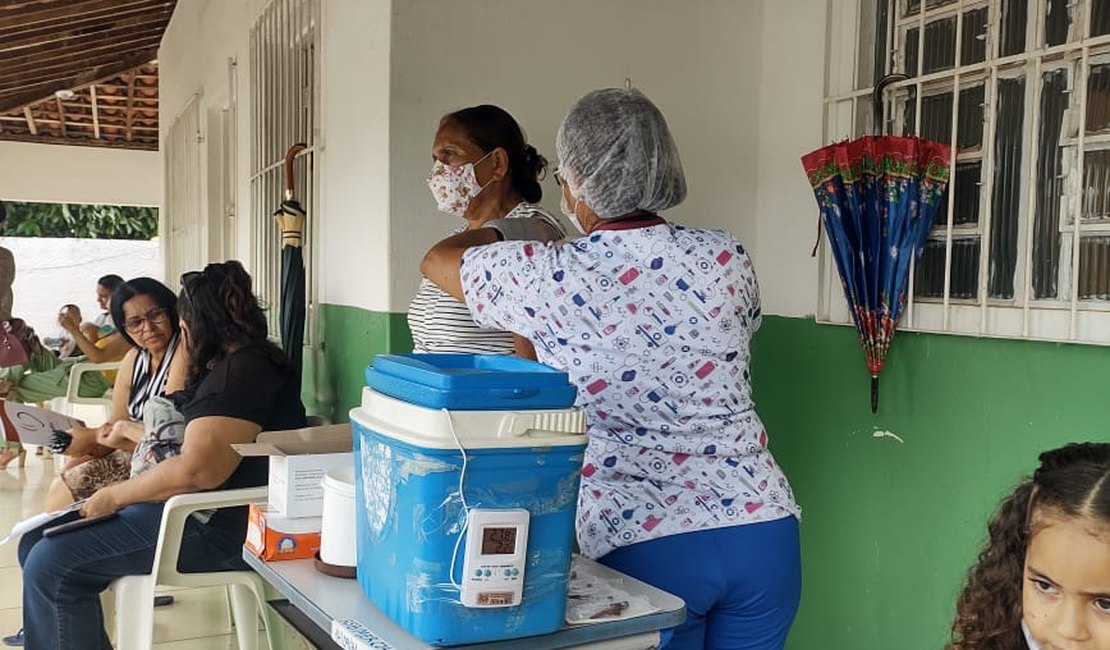 Campanha de vacina contra a Influenza movimenta a zona rural de Palmeira