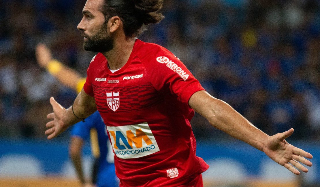 Artilheiro do Brasil, Léo Gamalho está de saída do CRB