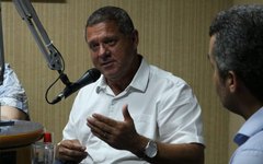 Diretor do Ifal concede entrevista na rádio Maragogi FM sobre o caso