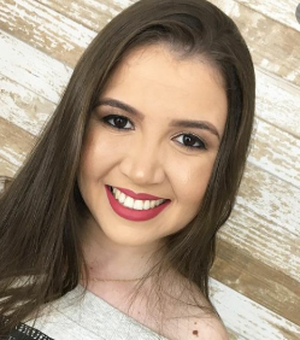 Vítima de acidente doméstico, jovem Adriely Lima é enterrada sob comoção no Sertão