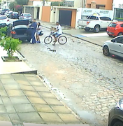 [Vídeo] Câmera flagra assalto em plena luz do dia em bairro nobre de Maceió