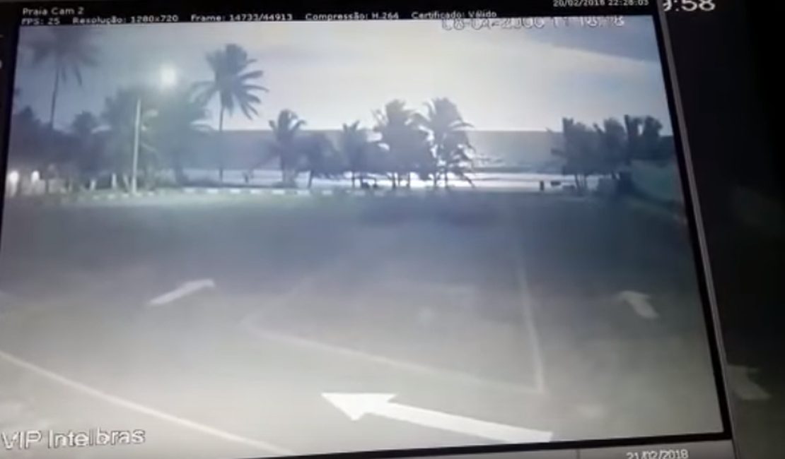 [Vídeo] Clarão é visto no céu da Bahia; astrônomo fala em meteoro
