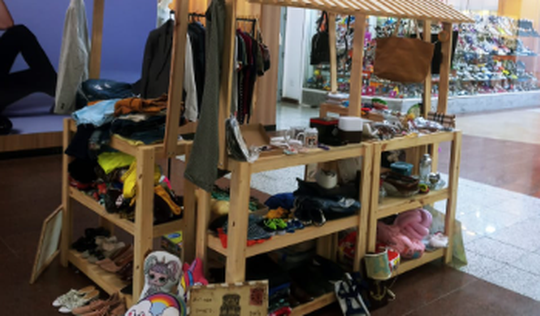 Bazar beneficente à causa pet é realizado no shopping de Arapiraca