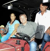 Novos tratores: agricultores de Quebrangulo agradecem a Marx Beltrão