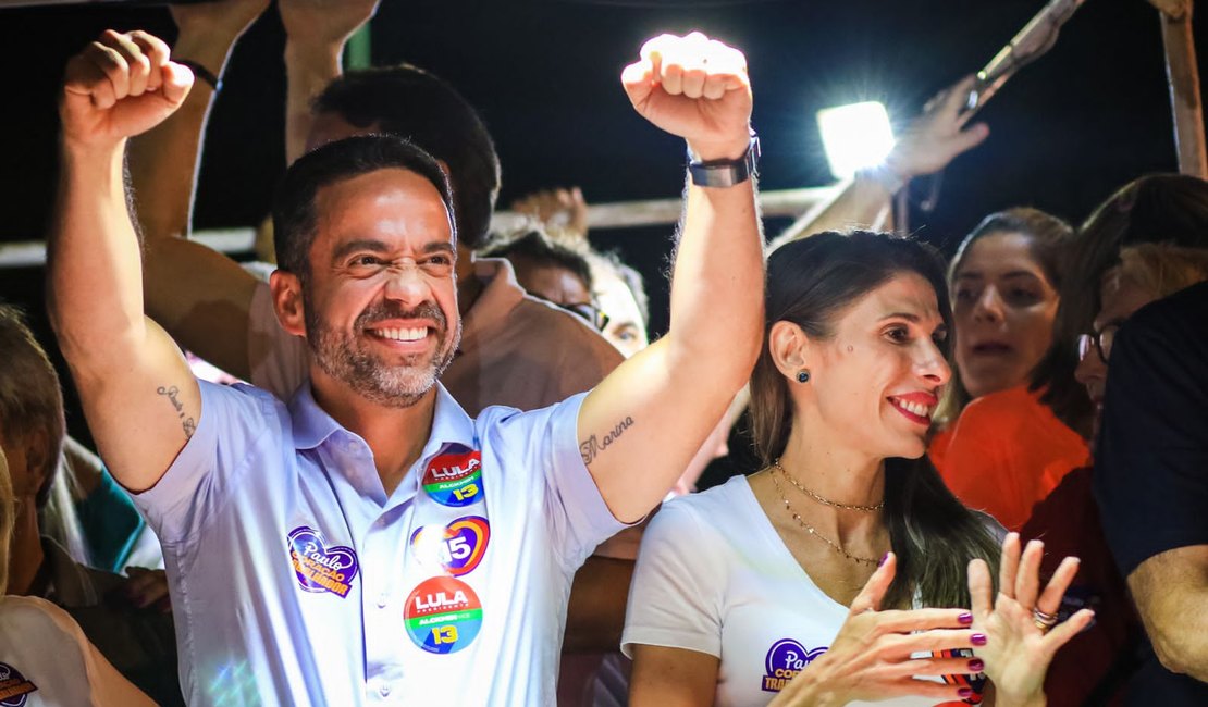 Mais votado, Paulo Dantas retoma campanha pelas ruas de Maceió