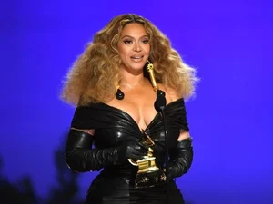 Beyoncé faz história e se torna a artista mais premiada do Grammy