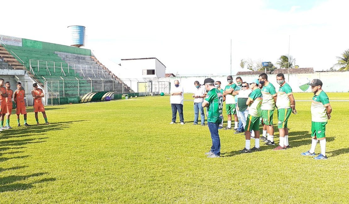 Coruripe inicia treinos com 22 jogadores no elenco
