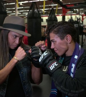 Antes de luta em Orlando, Jéssica Andrade realiza o sonho de conhecer Marta