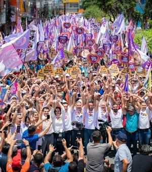 Em clima de vitória, povo de Arapiraca vai às ruas para apoiar Renan Filho e Paulo em grande caminhada
