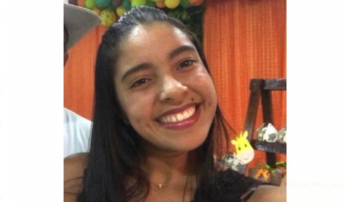 Família procura por jovem de 22 anos, moradora de Penedo, desaparecida desde a tarde desta terça-feira (12)