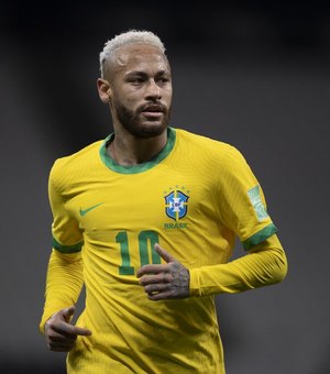 Ídolo francês defende craque brasileiro: 'Neymar fala, mas podemos ouvi-lo?'