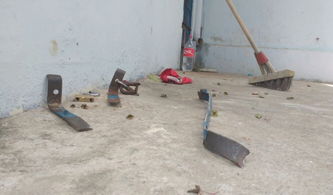 Detentos forçam grades e fogem da Central de Polícia de Arapiraca