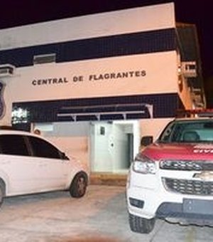 Criminosos prendem homem em porta-malas e roubam carro em Maceió