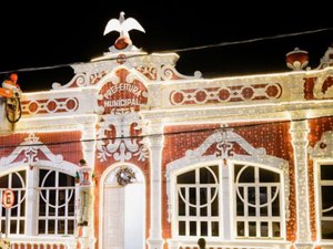 Prefeitura de Palmeira dos Índios faz últimos ajustes para abertura do Natal de Luz: Deus é Amor