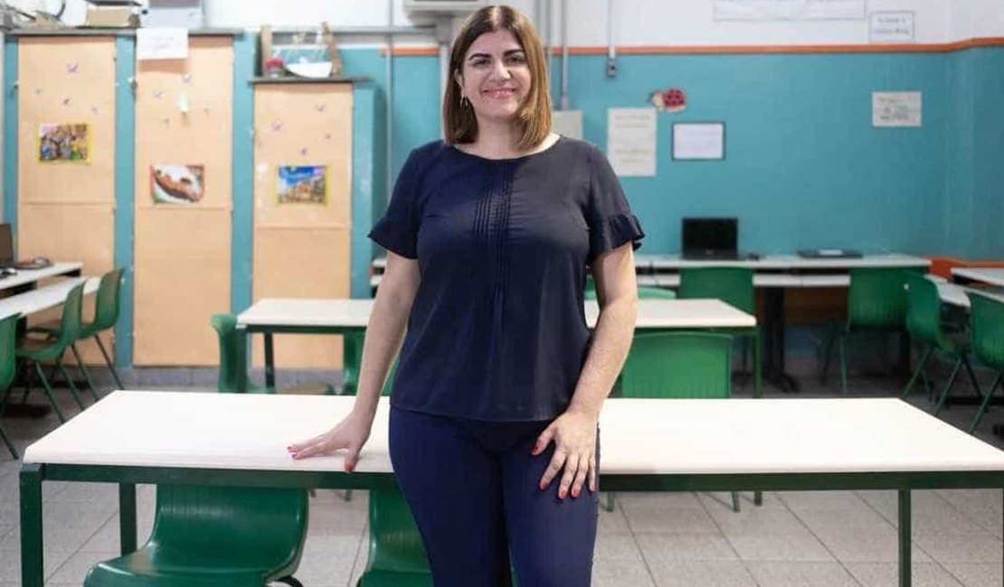 Ensino de robótica leva professora à final de prêmio internacional