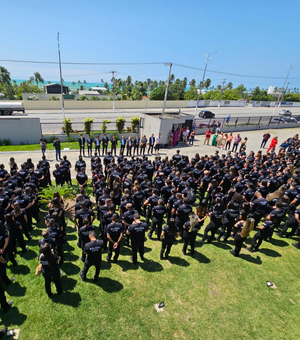 Polícia Civil de Alagoas empossa 300 novos agentes e escrivães