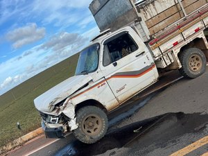 Motocicleta se choca contra caminhonete em Taquarana; piloto não resistiu