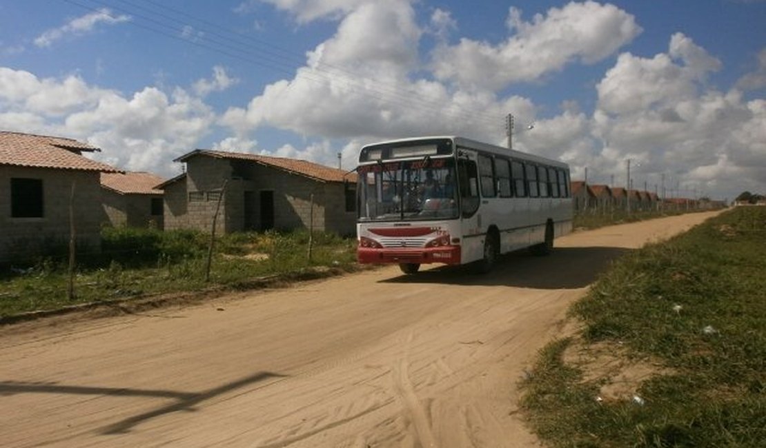 Em menos de 15 dias, quatro ônibus coletivos são atacados em Penedo