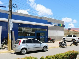 Covid-19: bancos e supermercados estão fechados em Maragogi