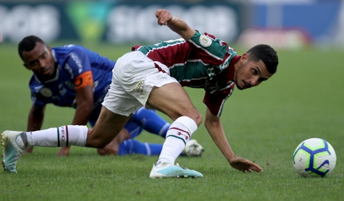 CSA recebe o Fluminense em duelo direto contra rebaixamento